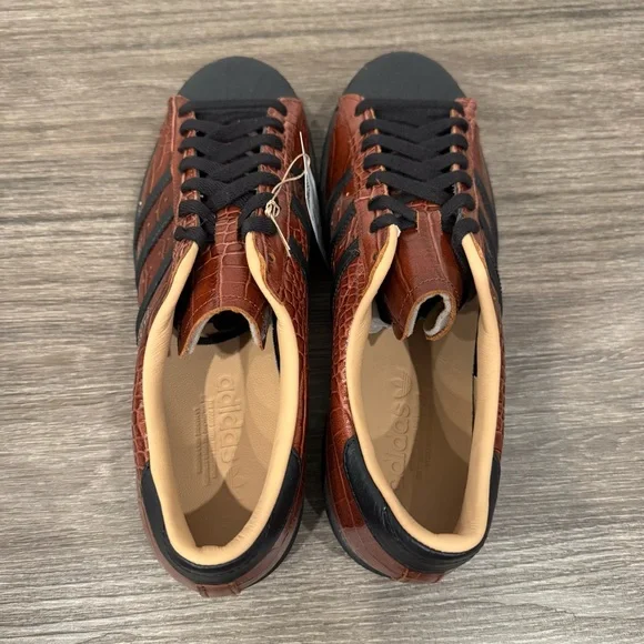 Adidas SUPERSTAR VINTAGE sz 9.5, 10